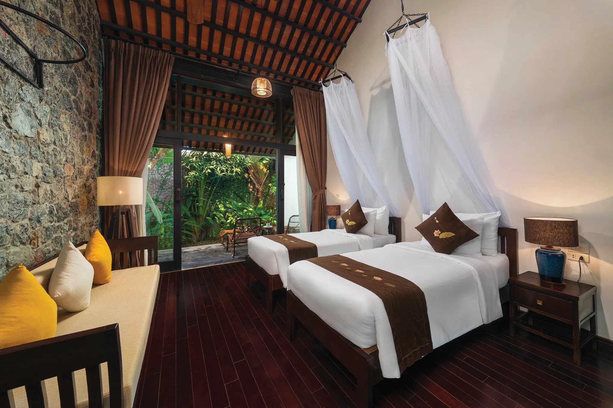 Phòng Countryside Deluxe với tường đá vôi tự nhiên